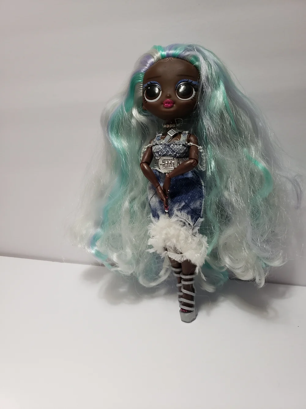 LOL SURPRISE O.M.G Fashion Show Style Edition Lady Braids Fashion Doll